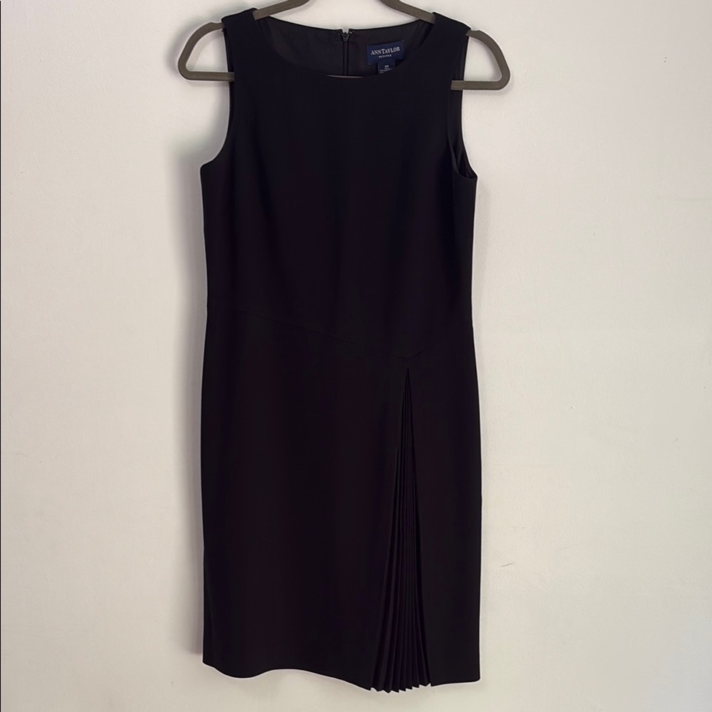 Ann Taylor Black Scoop Neck Sheath Midi Dress